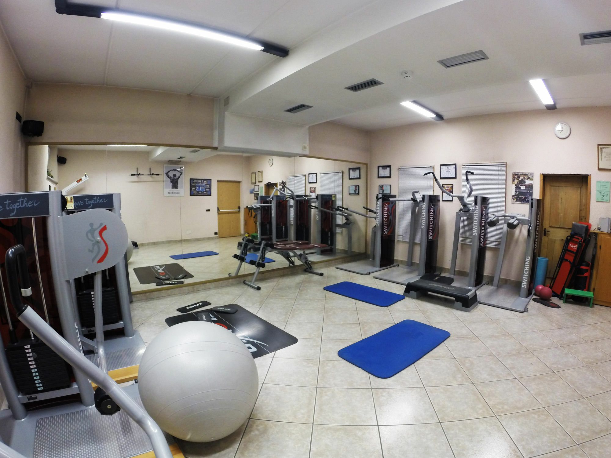 Francesin Active